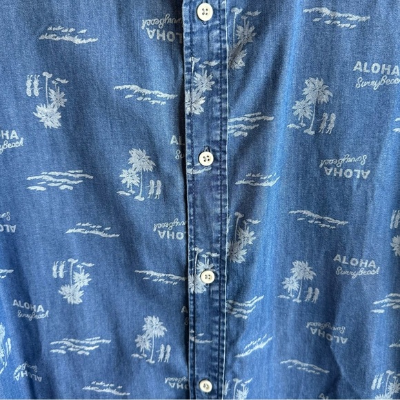 H&M Blue Short Sleeve Hawaiian Print Button Down Shirt Large - Picture 4 of 5